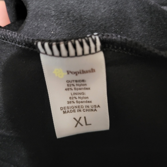 Elegant Black Women's Dress - Picture 6 of 11